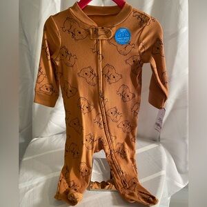 Carter’s burnt orange Koala print baby onesie with two way zipper. Size 6 months